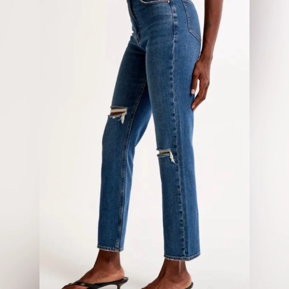 Abercrombie & Fitch The Ankle Straight Ultra High Rise Distressed Jeans 28/ 6S - Picture 4 of 16